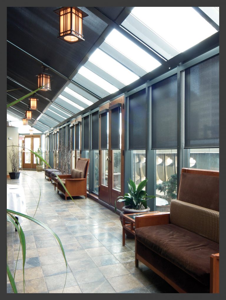 Roller Shades FR Hunter Douglas Hospitality